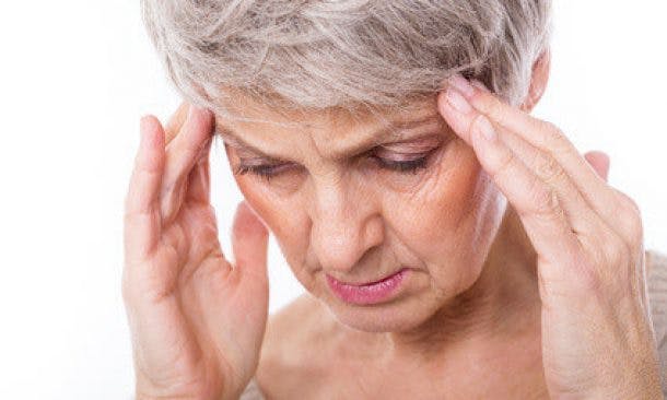 Kopfschmerzursachen auf der Spur: Fehlfunktionen in Halswirbel und Kiefergelenk hängen zusammen