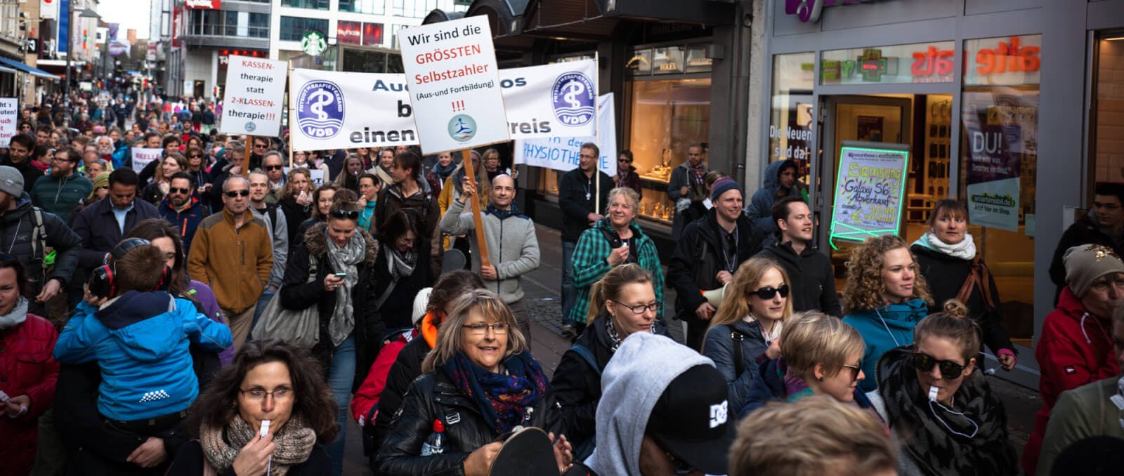Therapeuten-Demonstration in Kiel macht auf Probleme der Branche aufmerksam