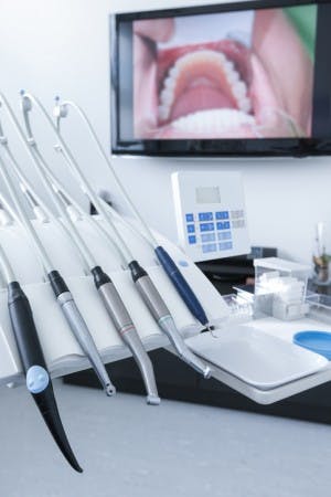 Ab Juli 2017 können Zahnärzte leichter Heilmittel verordnen
