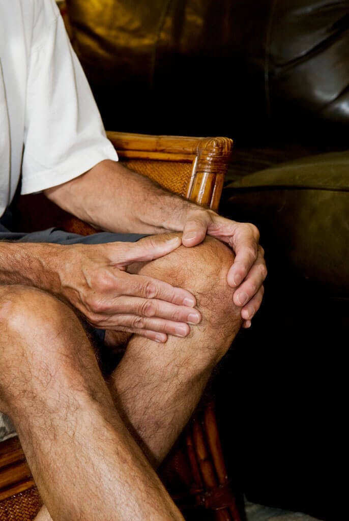 Beim arthrotischen Knie hilft Physiotherapie langfristig besser als Kortison
