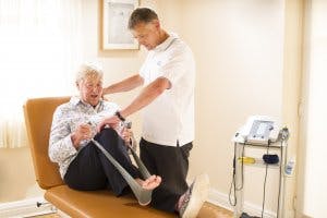 Physio- und Ergotherapie haben hohen Stellenwert nach Hüft- und Knie-OP